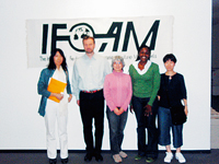 2009年、「ＩＦＯＡＭ」本部を取材しました。